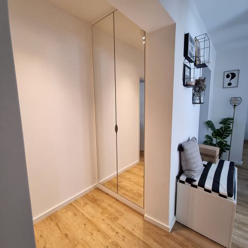 Einbauschrank | Spiegel I